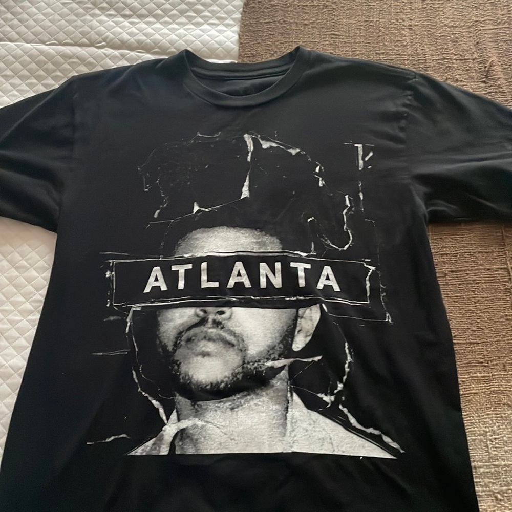 The Weeknd The Madness Fall Tour 2015 shirt (M)